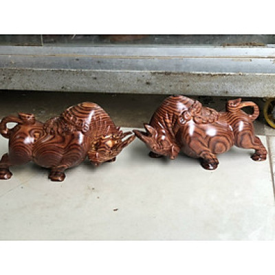 Cặp bò tót bằng gỗ trắc đỏ đen kt 20×9×10cm