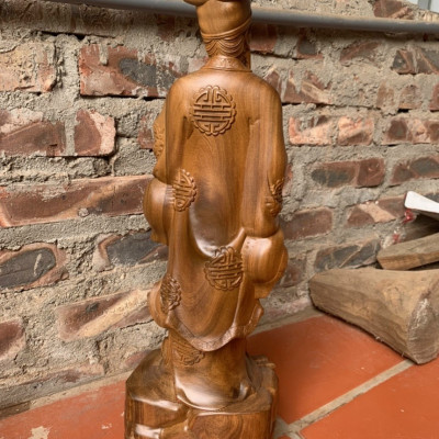 Tượng khổng minh ( Gia cát lượng ) bằng gỗ bách xanh kt 80×27×17cm