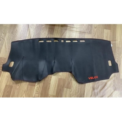 Thảm Taplo Toyota VELOZ Cross da vân carbon chống nóng taplo xe, chống phản chiếu ánh nắng lên kính lái