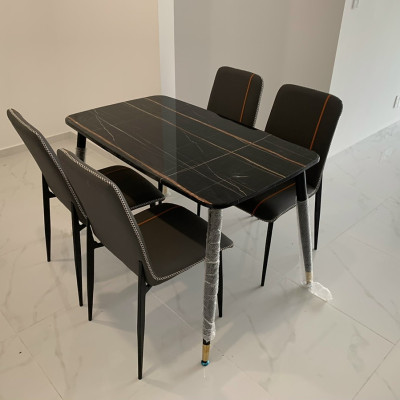 Bàn ăn 4 ghế mặt đá ceramic tia chớp Juno Sofa