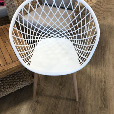 Ghế tiếp khách thân nhựa lưới màu trắng Ghế nhà hàng cafe Ghế bàn ăn thân nhựa PP chân thép màu gỗ hiện đại– CAPTA Tp HCM - Net Plastic Dining Chairs / White Basket Armchairs