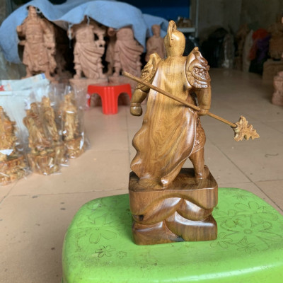 Tượng triệu tử long gỗ bách xanh thơm nức kt cao 40