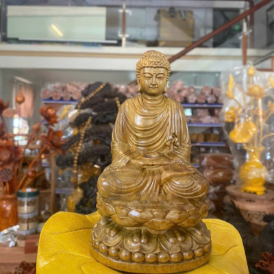 Tượng phật adi đà mini để ôtô ,bàn làm việc ,bàn học,láp tốp ...bằng gỗ bách xanh thơm nức kt cao 15×9×8cm  