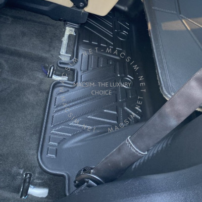 Thảm lót sàn xe ô tô Ford Explorer 2011-2019 Nhãn hiệu Macsim chất liệu nhựa TPV cao cấp màu đen