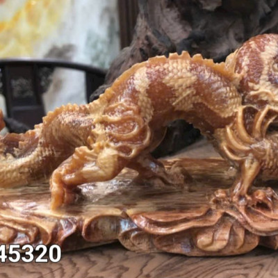 TƯỢNG NHẤT LONG VỜN NGỌC BẰNG GỖ HUYẾT LONG KT 20×9×7CM 