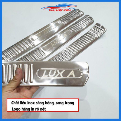 Nẹp bước chân trong INOX ô tô Vinfast Lux A 2.0 2020-2021-2022 chống trầy bảo vệ trang trí xe
