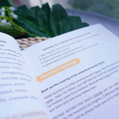 The Ultimate Guide To Academic Reading (Bộ Sách Ielts Mike) (Tặng Bookmark PL)