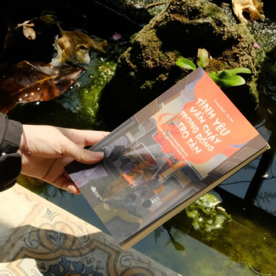 Sách - Tình Yêu Vẫn Cháy Trong Đống Tro Tàn