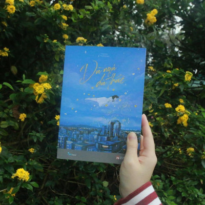 Sách - Dù Ngủ Dù Thức - AZ Việt Nam