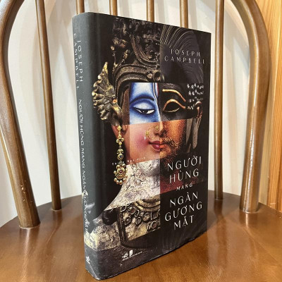 Sách - Người hùng mang ngàn gương mặt (Bìa cứng) - Nhã Nam HCM