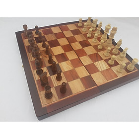 Bàn cờ vua gỗ tự nhiên DAICAT kích thước 35x36cm - Quân cờ vua gỗ tần bì