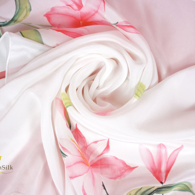 Khăn Lụa Vuông Vẽ Tay Hoa Ly SenSilk Đẹp Nhất, Phụ Kiện Thời Trang Cao Cấp