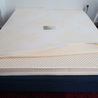 Nệm cao su Vạn Thành Unique CSUNI1615 (160 x 200 x 15cm)