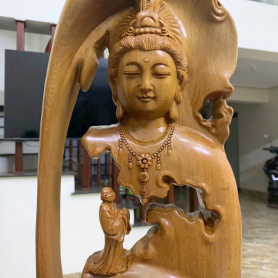 Tượng nhất tâm bái phật bằng gỗ bách xanh thơm nức kt cao 50x20x10cm