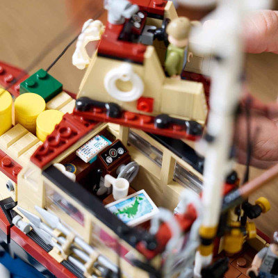 Đồ Chơi Lắp Ráp Hàm Cá Mập LEGO IDEAS 21350