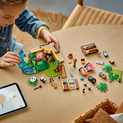 Đồ Chơi Lắp Ráp Trung Tâm Bảo Tồn Gấu Trúc LEGO FRIENDS 42648 (243 chi tiết)