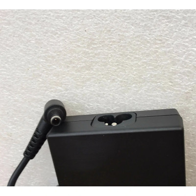 Sạc dành cho Laptop MSI 150W 20V 7.5A AC/DC Adapter for MSI WF66 11UJ/UI 957-15621P-104 MSI WF76 11UI-259EN ADP-150CH D(HÀNG NHẬP KHẨU)
