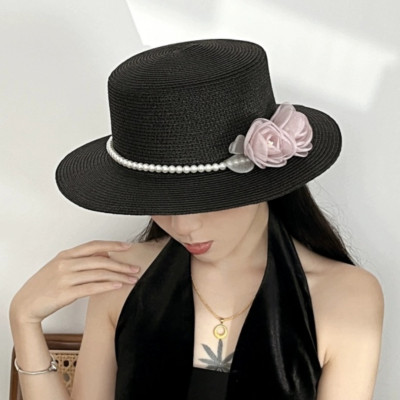 Nón mũ rộng vành nhỏ chất liệu cói mũ rộng vành đi biển phối đai ngọc trai nhân tạo gắn 2 hoa màu hồng xinh mẫu mới thời trang Hàn Quốc dona24082508