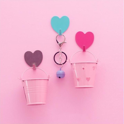 Móc Dính Tường Hình Trái Tim Nhiều Màu, Móc Treo Đồ, Màu Sắc Dễ Thương, Móc Dán Tường Treo Trang Trí Trong Nhà. TakyHome 2117