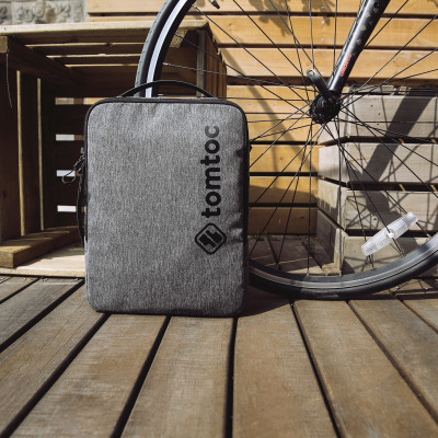 TÚI ĐEO CHÉO TOMTOC (USA) URBAN SHOULDER BAGS FOR ULTRABOOK 15″ GRAY (H14-E02G)