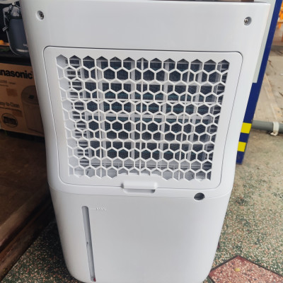 Máy hút ẩm Homebase dung tích 20L cho phòng từ 30-60m2 - Hàng chính hãng