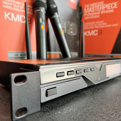 Micro Không Dây KMC 9 - Tích Hợp,Dò Sóng - Tăng Giảm Âm Lượng - Hút Giong,Hát Nhẹ,Giọng Mềm,Chống Hú Tốt - Chuyên Karaoke Gia Đình - Hàng Nhập Khẩu