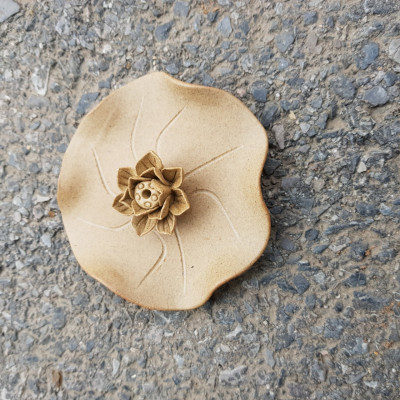 Đĩa đế cắm trầm gắn hoa bằng gốm cao cấp DDT08