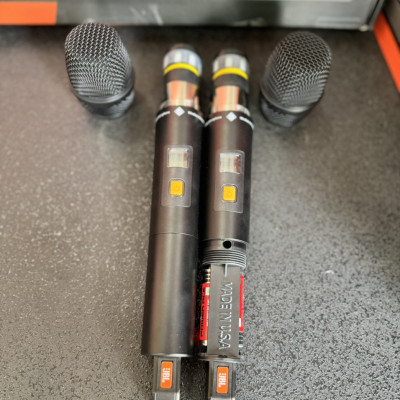 Micro Không Dây KMC 9 - Tích Hợp,Dò Sóng - Tăng Giảm Âm Lượng - Hút Giong,Hát Nhẹ,Giọng Mềm,Chống Hú Tốt - Chuyên Karaoke Gia Đình - Hàng Nhập Khẩu