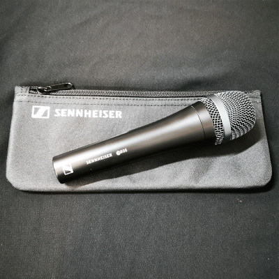Micro có Dây cầm tay SENNHESIER e935 Hàng chính hãng