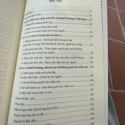 NHỮNG ĐỈNH NÚI DU CA – Nguyễn Mạnh Tiến – Tao Đàn – NXB Hội nhà văn