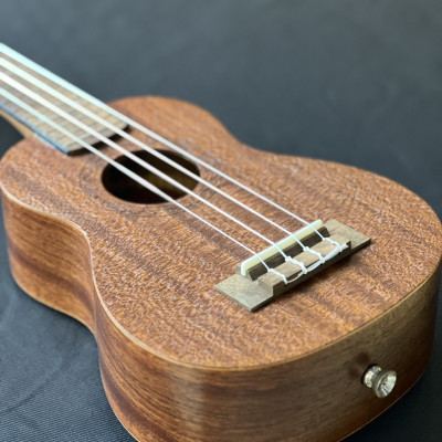 Đàn Ukulele soprano Vines UK21-30- Hàng nhập khẩu