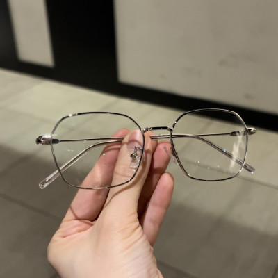 Kính Mắt vuông kim loại tăm nhẹ