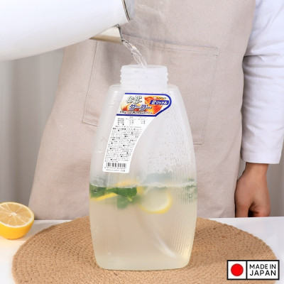 Bộ 2 bình nhựa có nắp đậy chịu nhiệt cao cấp với dung tích 2000ml - Hàng Nội Địa Nhật