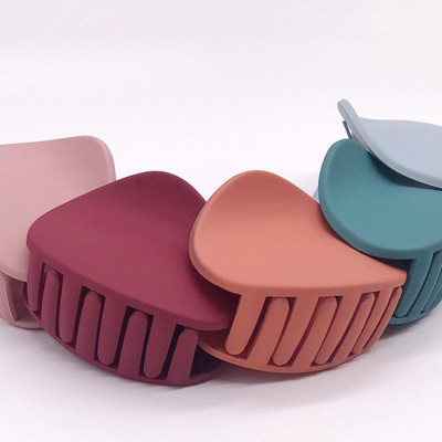 COMBO 2 Kẹp Tóc Càng Cua 8 Răng  Kiểu Dáng Hàn Quốc Chắc Chắn Màu Sắc Sang Trọng - Giao Màu Ngẫu Nhiên - MP128.2