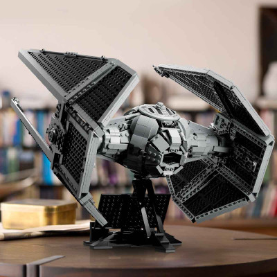 Bộ Lắp Ráp TIE Interceptor LEGO STAR WARS 75382 (1931 chi tiết)
