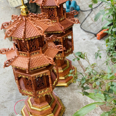 Cặp đèn thờ hình tháp bằng gỗ hương đẹp long lanh kt cao 60cm