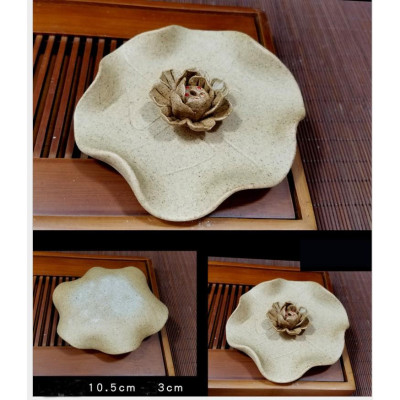 Đĩa đốt trầm đắp sen nổi DDT08