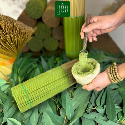 Nhang Khuynh Diệp Sạch Hộp 100 Thanh Loại 23-30-40cm Hộp 100 Thanh Yên 100 % Tự Nhiên Thờ Cúng Thư Giãn