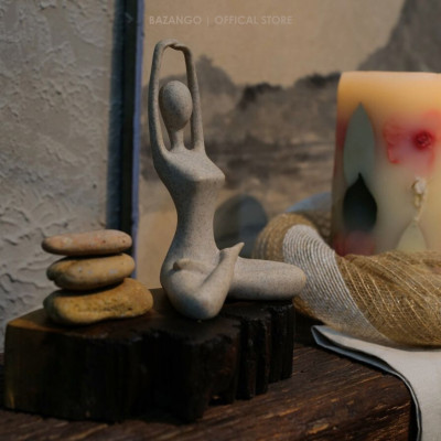 Bô Tượng Yoga kèm đế gỗ và bộ đá "Zen" tự nhiên - Bazango - Trang Trí Nhà