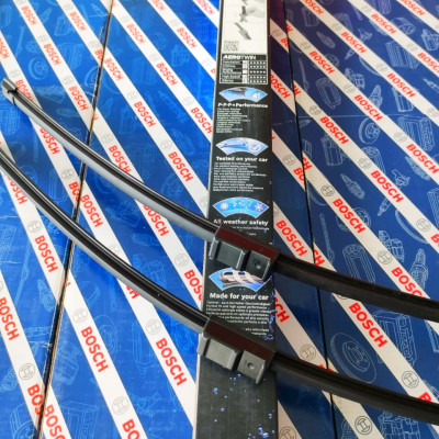 BỘ GẠT MƯA BOSCH AEROTWIN EURO SET PORSCHE CAYENNE (2011-2017) VW TOUAREG (2014-2018) - 26X26 (7079)