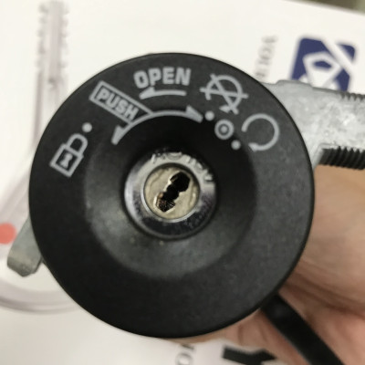 Khóa cổ chống trộm, chống bẻ khóa, chống vam, chống đoản cho Honda SH Ý 2010-2012