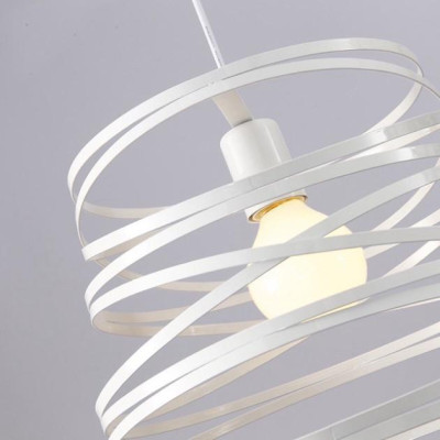 Đèn thả lồng sắt tô điểm bàn ăn, quán cafe DT