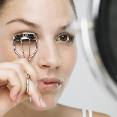 Dung Cụ Uốn Cong Mi Thân Thép Không Gỉ Kai KQ2010