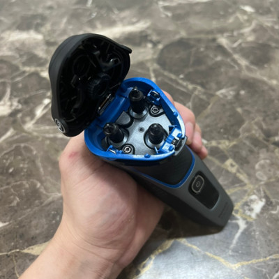 Máy cạo râu khô và ướt cao cấp thương hiệu Philips S3206/09 Series 3000 tích hợp cạo mai - Hàng Nhập Khẩu