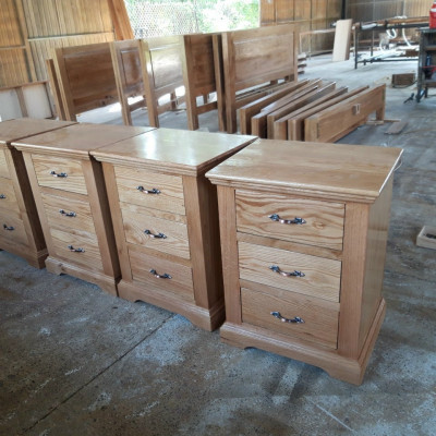 Giường ngủ gỗ sồi Juno Sofa 1m6 + 2 hộc kéo kèm tủ đầu giường hiện đại