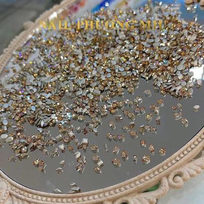 Đá Mini Chân Bằng Vàng Trà Siêu Nhỏ 100 Viên, Thủy Tinh Nhân Tạo Cao Cấp, Đá Đính Móng, Siêu Sáng, Mix Mẫu Đa Dạng Sơn Gel Nữ