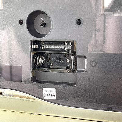 Đồng hồ để bàn Nhật Bản Rhythm 4SG738WR18-  Kt 32.4 x 22.7 x 12.5cm, 1.65kg 