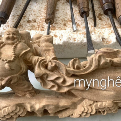 Tượng phật di lặc kéo bao vàng bằng gỗ ngọc am thơm nức kt 20x10x6cm 