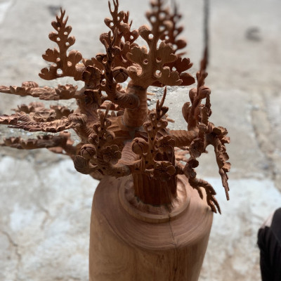 2 bình hoa mai lan phú quý phong thủy bằng gỗ hương kt cao 98×55×50cm đẹp long lanh 