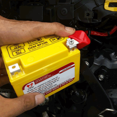 Pin khởi động Mô tô pkl DZM BP120, Tuổi thọ 8-10 năm | Thay Ắc quy chì | Pin Lithium LifePO4 | 12V - 10Ah - 200A | Phù hợp với các dòng xe phân khối lớn 1000cc-1500cc